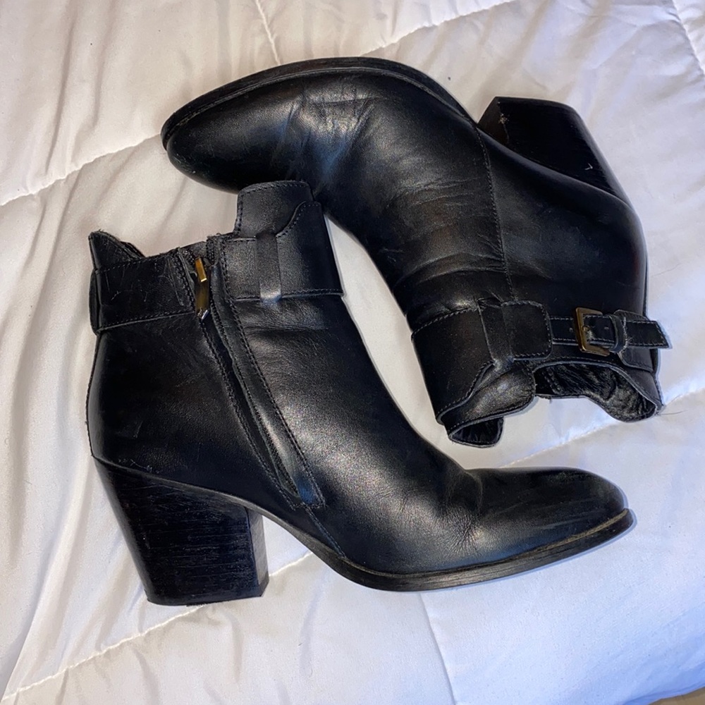 Sam Edelman black booties size 8